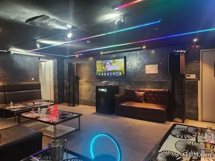 다낭 에덴 가라오케 실내 사진 20/21 — 한강 서안 남측·하이쩌우 권역 가라오케