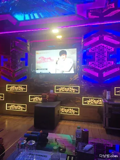 다낭 준코 가라오케 실내 사진 10/11 — 한강 서안 북측·하이쩌우 권역 가라오케